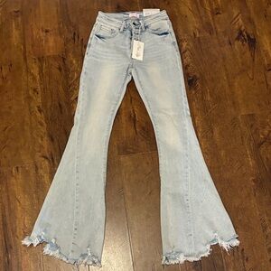 1/24 Pink Lily Light Blue Flared Women Jeans